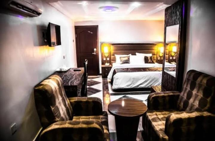 E-Suites Hotel, Abudża Zewnętrze zdjęcie