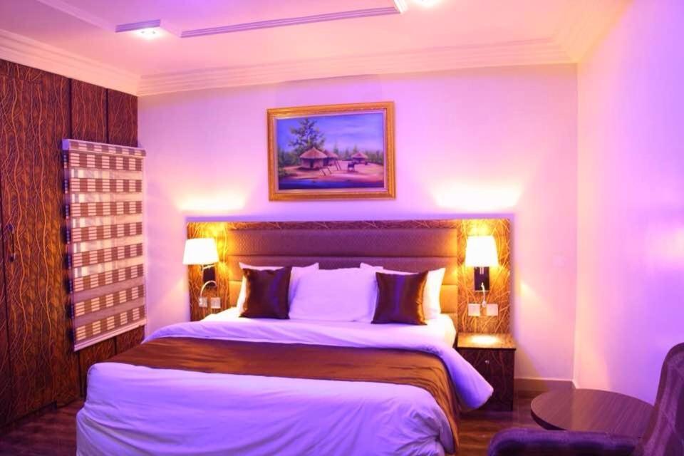 E-Suites Hotel, Abudża Zewnętrze zdjęcie