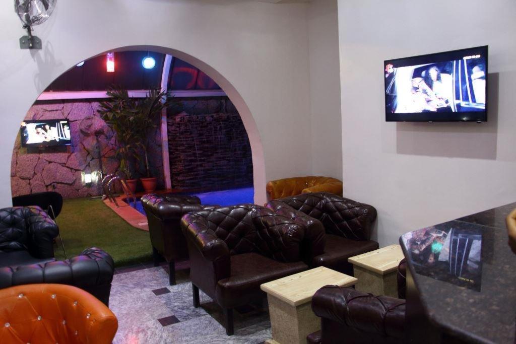 E-Suites Hotel, Abudża Zewnętrze zdjęcie